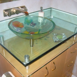 custom_glass_sink_vanity_interiordesign_saratoga